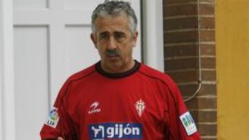 <b>SPORTING</b> Manolo Preciado.