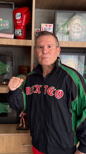 Julio César Chávez advierte a influencers por subirse a boxear
