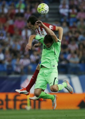 Diego Godin y Scepovic.