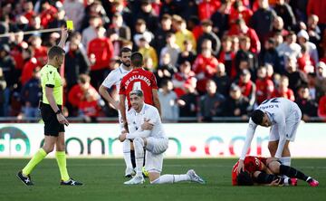 Valverde is shown a yellow card by referee Alejandro Hernandez Hernandez against Mallorca.