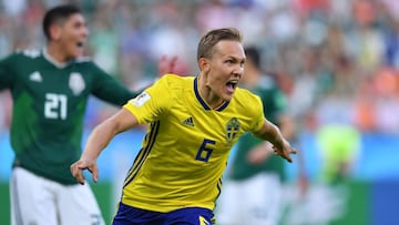 Augustinsson, con Suecia.