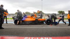 Sainz con el McLaren en el test de Pirelli en Paul Ricard.