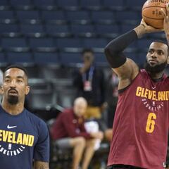 ¿J.R. Smith y LeBron juntos de nuevo? Los Lakers van a por él