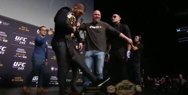 Khabib, adiós por sorpresa