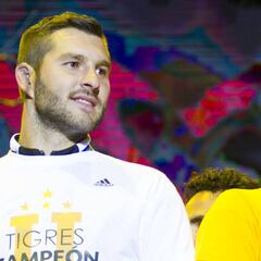 Subastan playera de Gerardo Lugo para ayudar a damnificados