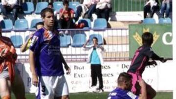 <b>DECEPCIÓN. </b>Barral y Javi Soria lamentan un gol ante el Hércules.