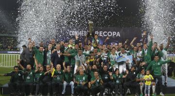 Nacional enfrentó a Chapecoense, al que le cedió el título de la Copa Sudamericana 2016 tras el accidente. El equipo antioqueño se impuso 5-3 en la serie.