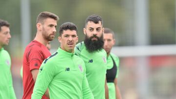 18/08/2022  ENTRENAMIENTO ATHLETIC DE BILBAO ASIER VILLALIBRE ANDER CAPA