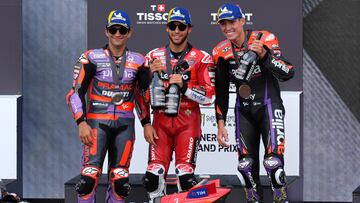 El podio del esprint de Silverstone, con Martín, Bastianini y Aleix.