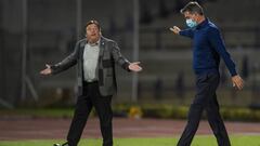 Miguel Herrera usará cubrebocas porque 'joden mucho'