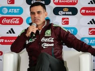 MEX4804. CIUDAD DE MÉXICO (MÉXICO), 01/08/2024.- El entrenador de fútbol, Rafael Márquez, habla durante su presentación como auxiliar técnico de la selección nacional mexicana de fútbol este jueves, en la Ciudad de México (México). EFE/José Méndez