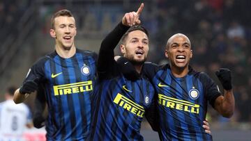 Danilo D&#039;Ambrosio celebrando el gol anotado frente al Pescara