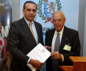 Sáez, con Ernesto Seguro de Luna el día de su elección como presidente de la FEB.