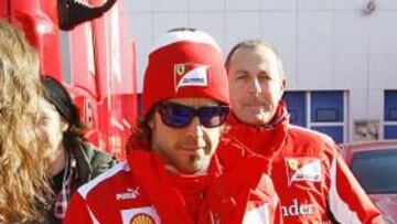 Alonso "Este coche sí calienta los neumáticos"