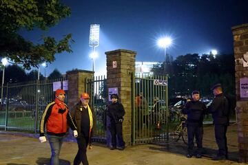 La preocupante espera de los aficionados suecos en el Estadio Rey Balduino