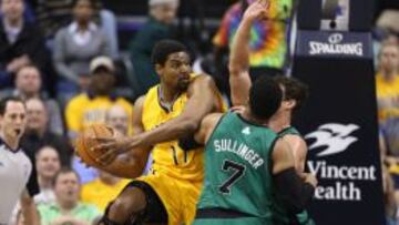Debuta Bynum y los Pacers se reencuentran con la victoria