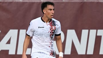 Valencia podría acabar con su calvario: en la mira de dos clubes