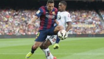 Adriano, en un partido con el Barcelona.