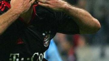 <b>GOLEADOR INESPERADO.</B> El argentino Demichelis sigue apareciendo por sorpresa para celebrar goles.