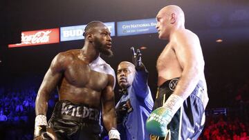 Deontay Wilder y Tyson Fury durante su combate en Las Vegas.