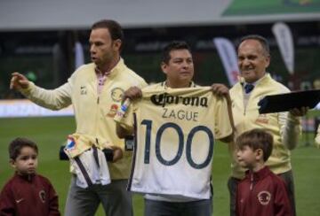 Las Águilas celebraron con un triunfo, un mosaico, un homenaje a sus delanteros históricos y un nuevo himno para el centenario.