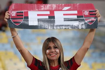 Soccer Football - Copa Libertadores - Semi Final - Second Leg - Flamengo v Gremio - Maracana Stadium, Rio de Janeiro, Brazil - October 23, 2019   Flamengo fan before the match   REUTERS/Sergio Moraes