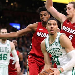 Los Celtics aguantan en su lucha por la cuarta plaza