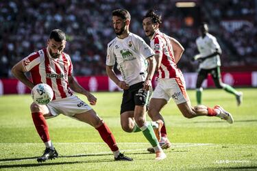 Aprobados y suspensos del Racing en Gijón: Jeremy, Yeray y Mario entraron con ganas