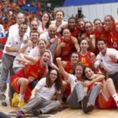 Bronce de mérito para España