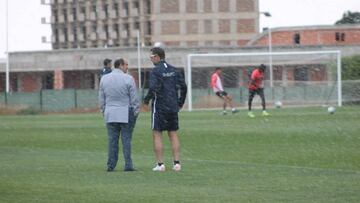 José Castro y Julen Lopetegui, durante el entrenamiento en Lagos.