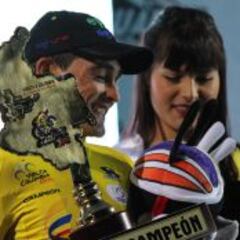 Sevilla rompe el reloj en la crono y gana la Vuelta a Colombia