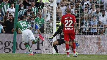 Willian José, ante Diego López.