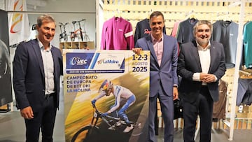 El presidente del Gobierno realiza un encuentro con el colectivo ciclista con motivo del Día de la Bicicleta