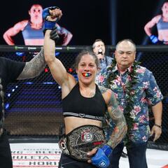 Carmouche quita el invito y el título a Velásquez en Bellator 278