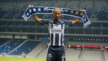 El uruguayo Carlos Sánchez es el "regreso" más destacado para el Clausura 2016.