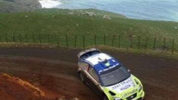 <b>PLANTA CARA.</b> El piloto finlandés se sitúa a diez puntos de ventaja del triple campeón del mundo, que podría perder este año su corona.