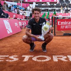 Ruud resucita en tierra batida