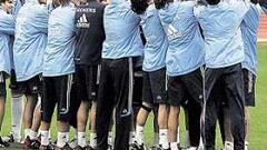 Cruce de aviones en el clásico del Bernabéu