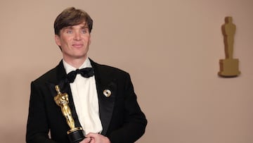 Cillian Murphy poses with the Oscar for "Best Actor" as " J. Robert Oppenheimer" in "Oppenheimer" in the Oscars photo room at the 96th Academy awards in Hollywood, Los Angeles, California, U.S., March 10, 2024. REUTERS/Carlos Barria