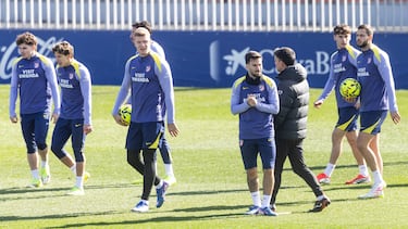 De aquella hierba, este barro