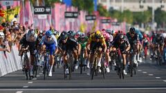 DUBAI HARBOUR, UNITED ARAB EMIRATES - FEBRUARY 23: (L-R) Juan Sebastian Molano Benavides of Colombia and UAE Team Emirates, Dylan Groenewegen of The Netherlands and Team Jayco Alula, Sam Welsford of Australia and Team DSM, Olav Kooij of The Netherlands and Team Jumbo-Visma and Arvid De Kleijn of The Netherlands and Tudor Pro Cycling Team sprint at finish line during the 5th UAE Tour, Stage 4 a 174km stage from Al Shindagha to Dubai Harbour / #UAETour / #UCIWT / on February 23, 2023 in Dubai Harbour, United Arab Emirates. (Photo by Dario Belingheri/Getty Images)