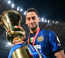 Çalhanoglu, el villano de Milán