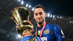 Çalhanoglu, el villano de Milán