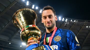 Çalhanoglu, el villano de Milán