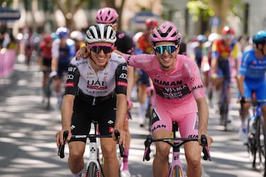 Simon Philip con su hermano Adam.