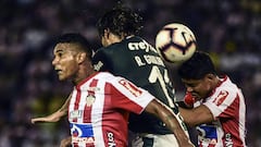 Junior de Matías Fernández debutó con caída en la Copa