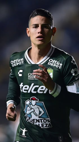 James Rodriguez of Leon during the 17th round match between Leon and Puebla as part of the Liga BBVA MX, Torneo Apertura 2025 at Nou Camp Stadium, on November 08, 2025 in Leon, Guanajuato, Mexico.