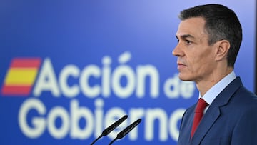 El presidente del Gobierno, Pedro Sánchez, realiza una declaración institucional para valorar los últimos acontecimientos internacionales, en el Palacio de la Moncloa, a 4 de marzo de 2026, en Madrid (España). Sánchez ha asegurado que la posición de España en el conflicto de Estados Unidos e Israel contra Irán es "No a la guerra" y asegura que no teme "represalias" por mantener esta postura, además ha comparado este conflicto con la guerra de Irak iniciada en 2003 por Estados Unidos y ha alertado de las consecuencias negativas que trajo para la vida de los ciudadanos.
04 MARZO 2026
Pool Moncloa/Borja Puig de la Bellacasa
04/03/2026