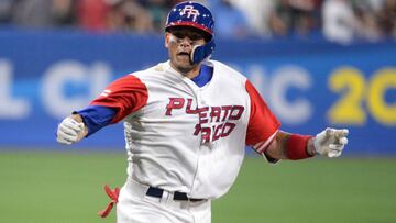 Yadier Molina quiere que Adam Jones pida perdón por sus desafortunadas declaraciones tras la final del Clásico Mundial del béisbol que enfrentó a Puerto Rico y al Team USA.