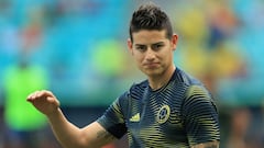 Napoli hoping to lure James by handing him Maradona's shirt